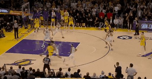 里夫斯绝杀掘金！湖人防守反击铸就五连胜