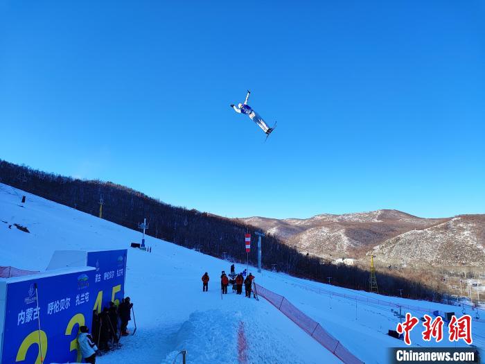 齐广璞斩获全国自由式滑雪空中技巧锦标赛冠军